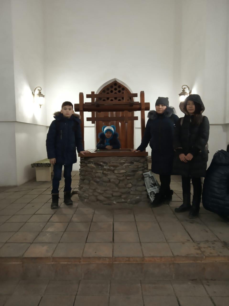 Мектеп оқушылары киелі Түркестанға саяхат жасады.