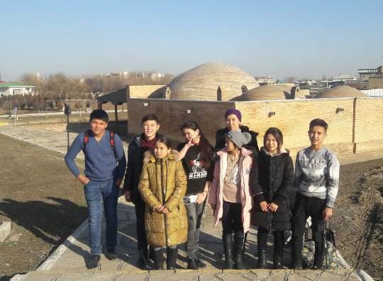 Мектеп оқушылары киелі Түркестанға саяхат жасады.