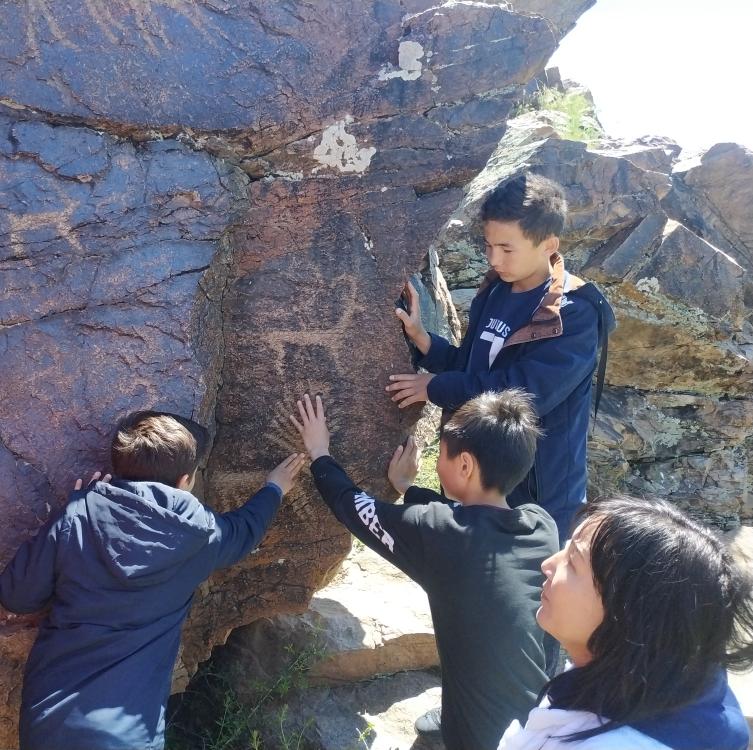 Шу өңіріндегі тарихи орындарға саяхат