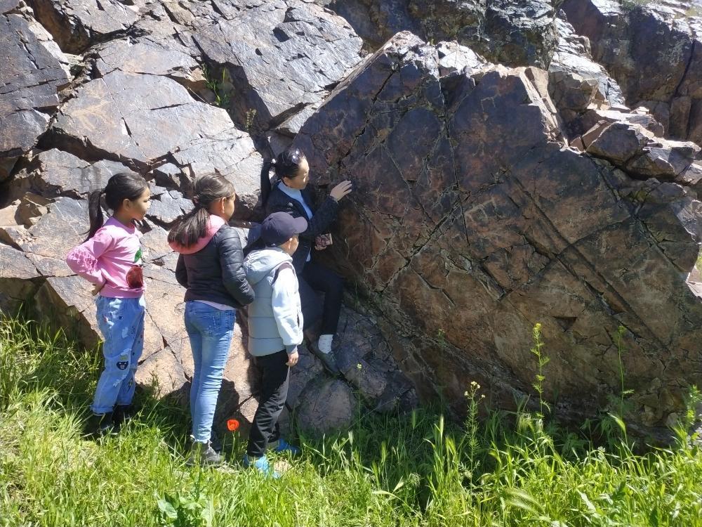 Шу өңіріндегі тарихи орындарға саяхат