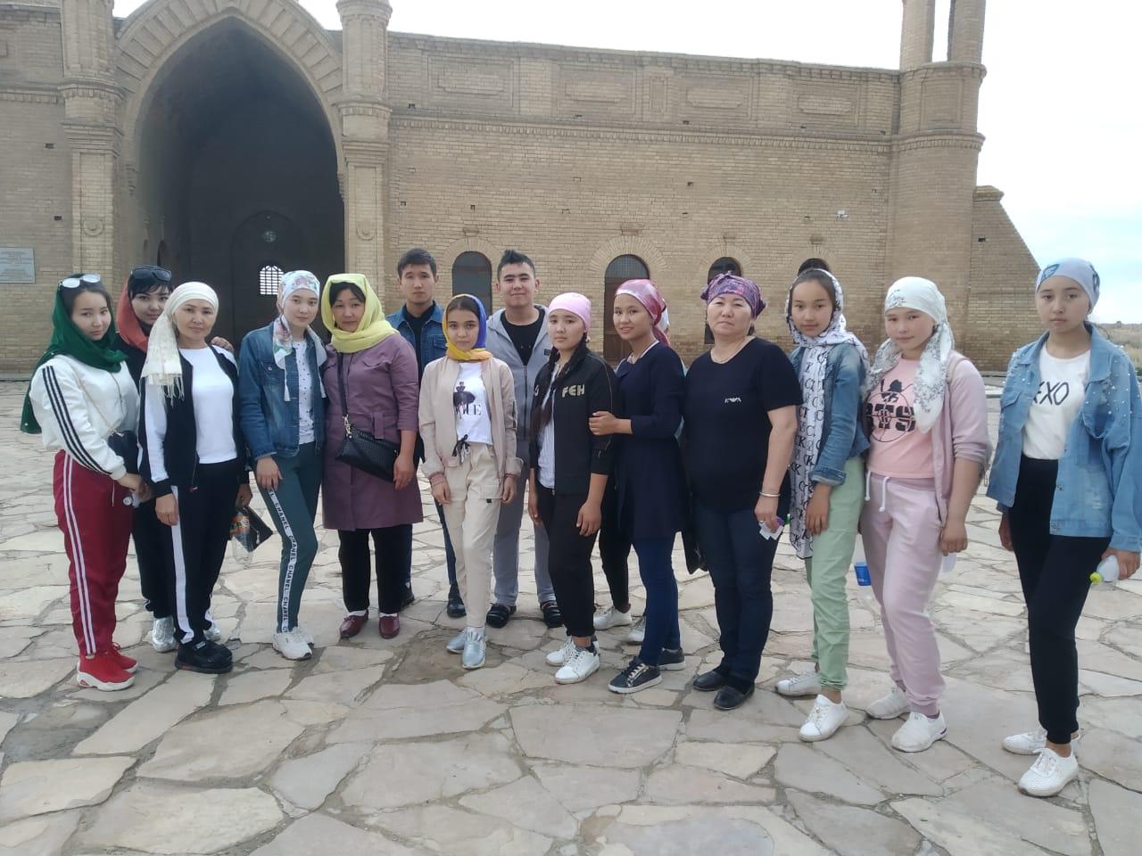 Түркістан облысының киелі жерлеріне саяхат